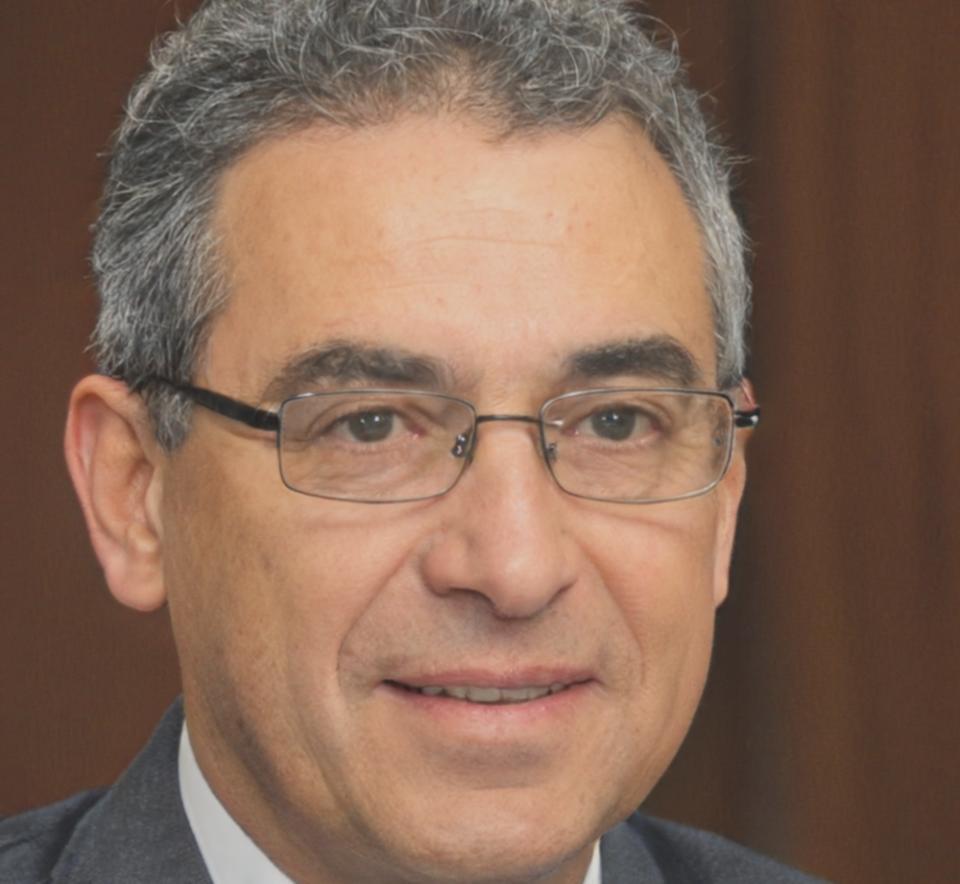 Retrato profesional de Adrián Montesinos